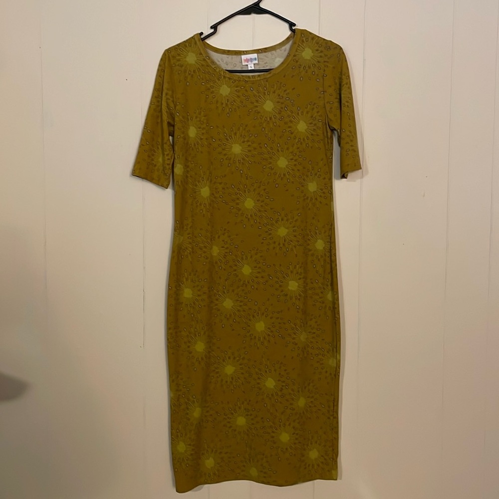 LulaRoe yellow knee length dress